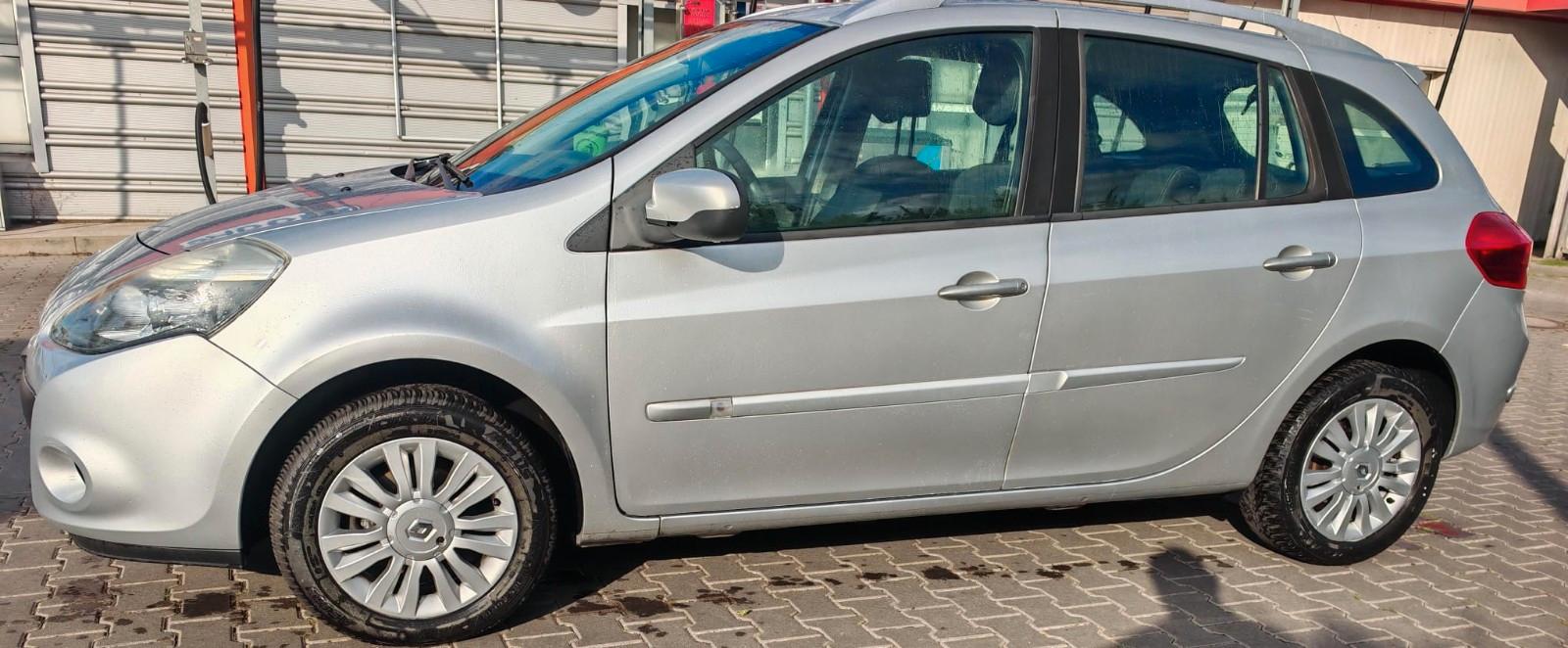 Renault Clio 2010 — photo 11