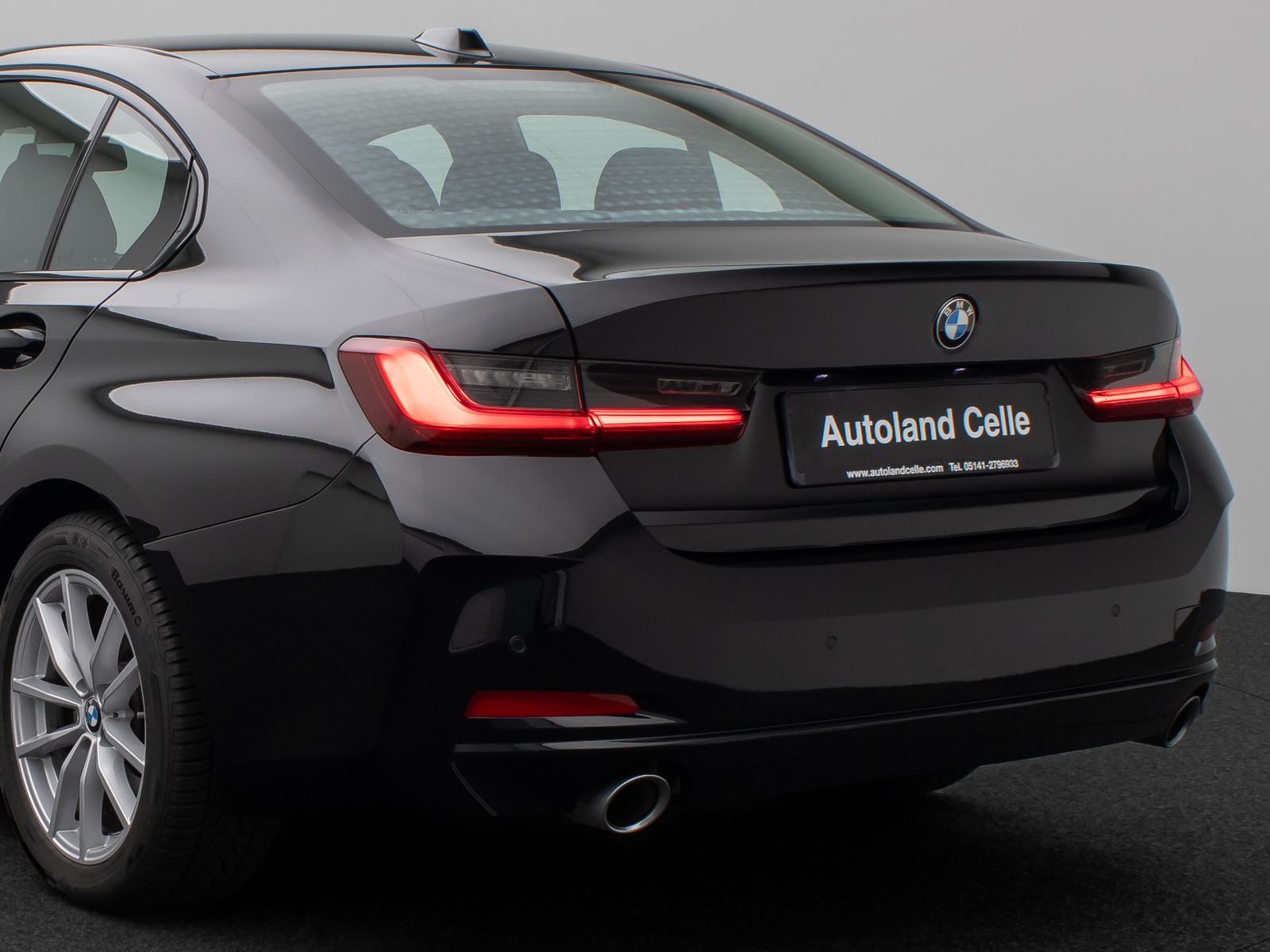 Fahrzeugabbildung BMW 318i DAB PDC Widscreen Geschwindigkeitsreg LED