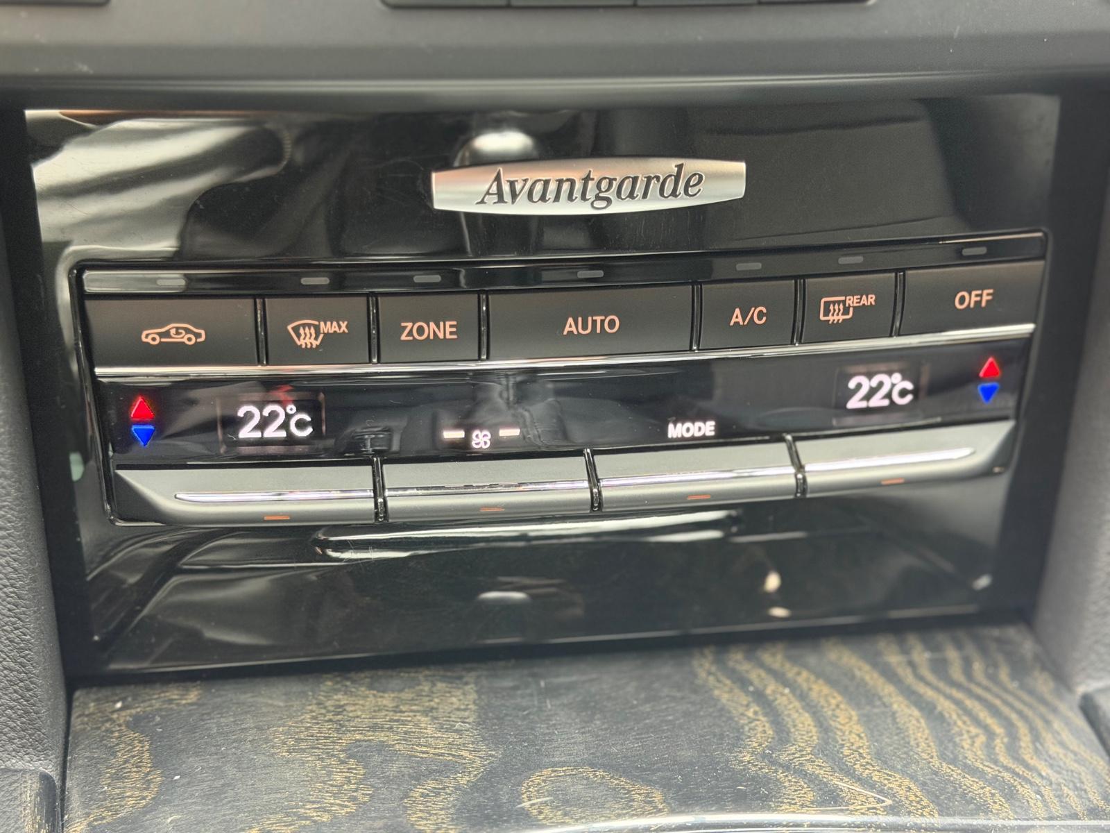 Mercedes-Benz E 200 E T-Modell  BlueEfficiency/LED/T-Leder/BT