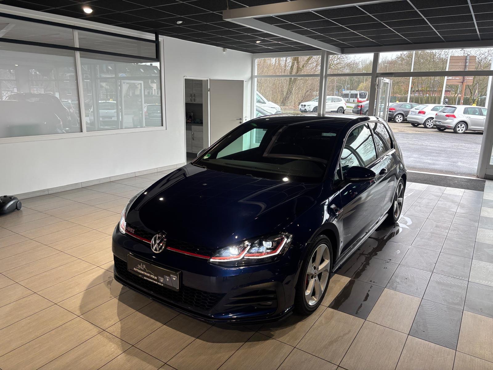 Volkswagen Golf VII GTI Performance