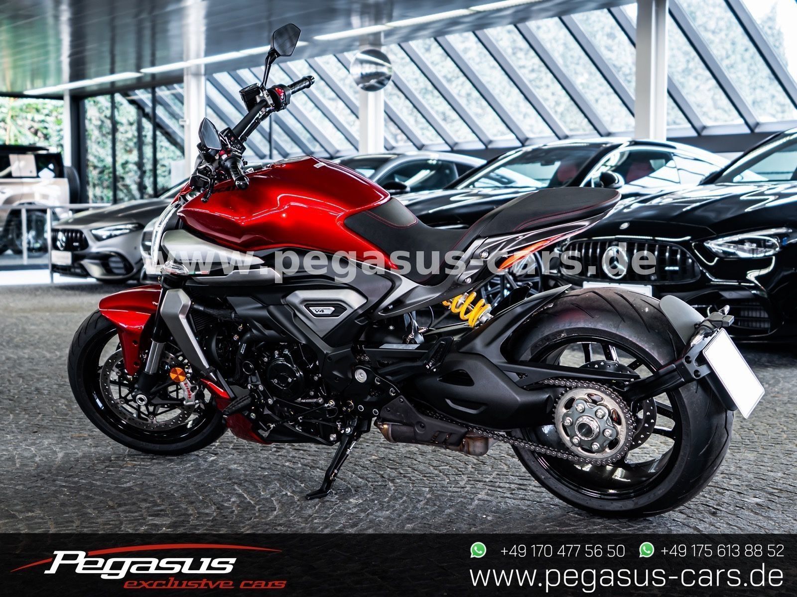 DUCATI  - 6