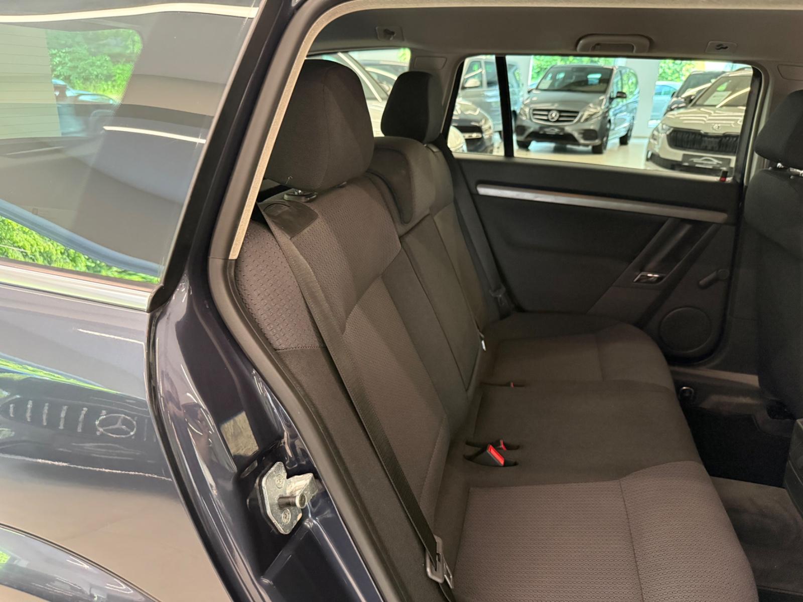 Opel Vectra 2006 — photo 12