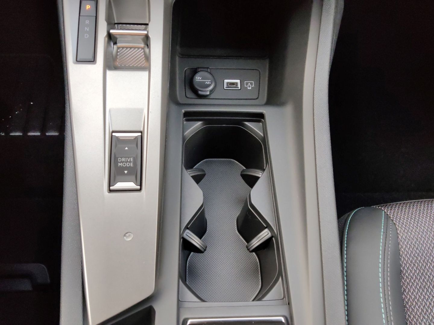 Peugeot 408 - Bild 25