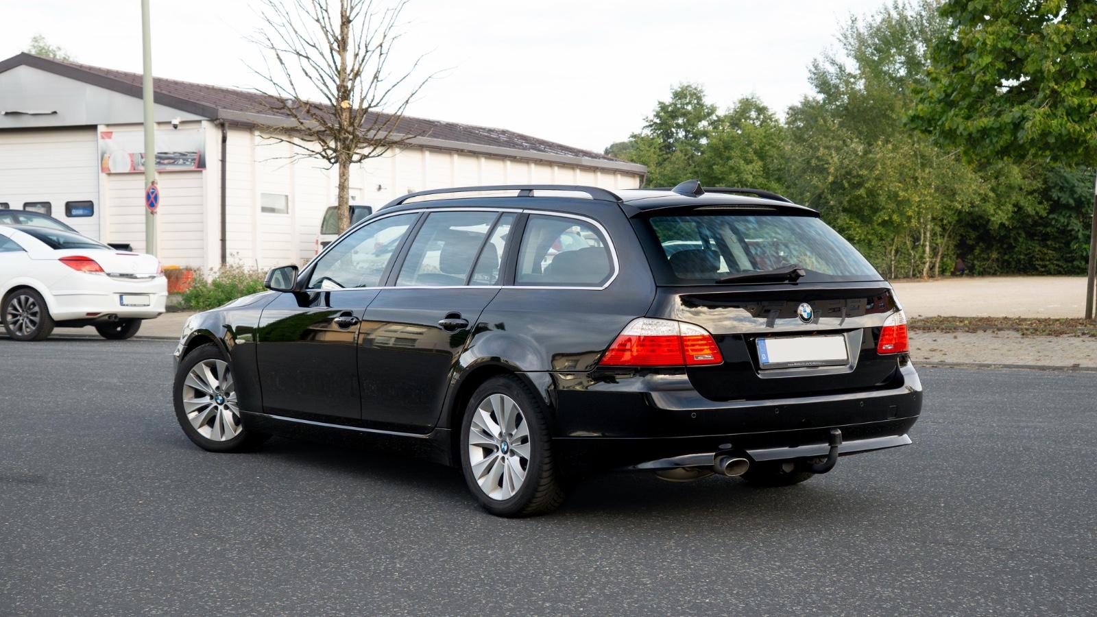BMW 520 2010 — engine 1.995 cm³, 163 HP (120kW)