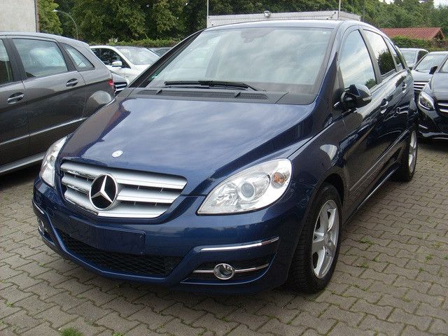 Mercedes-Benz B 160 Aktiver Park-Assistent / Navigation