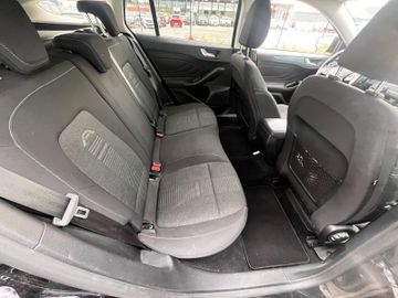 Ford Focus - 8