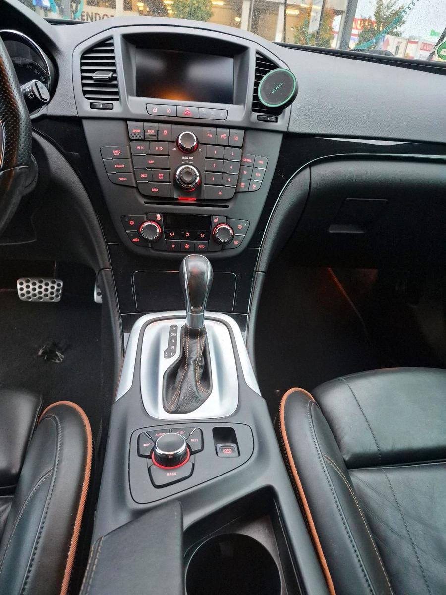 Opel Insignia 2012 — photo 8