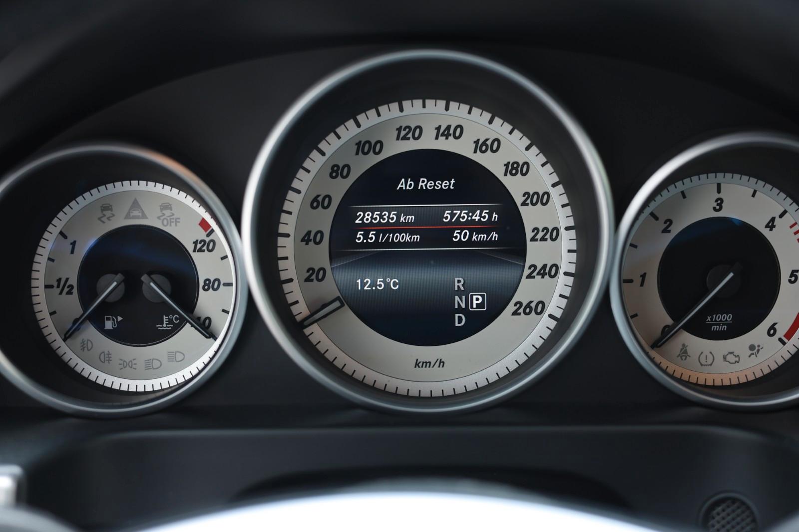 Mercedes-Benz E 220 BlueTEC AVANTG. 9G tronic, Hinterachse NEU