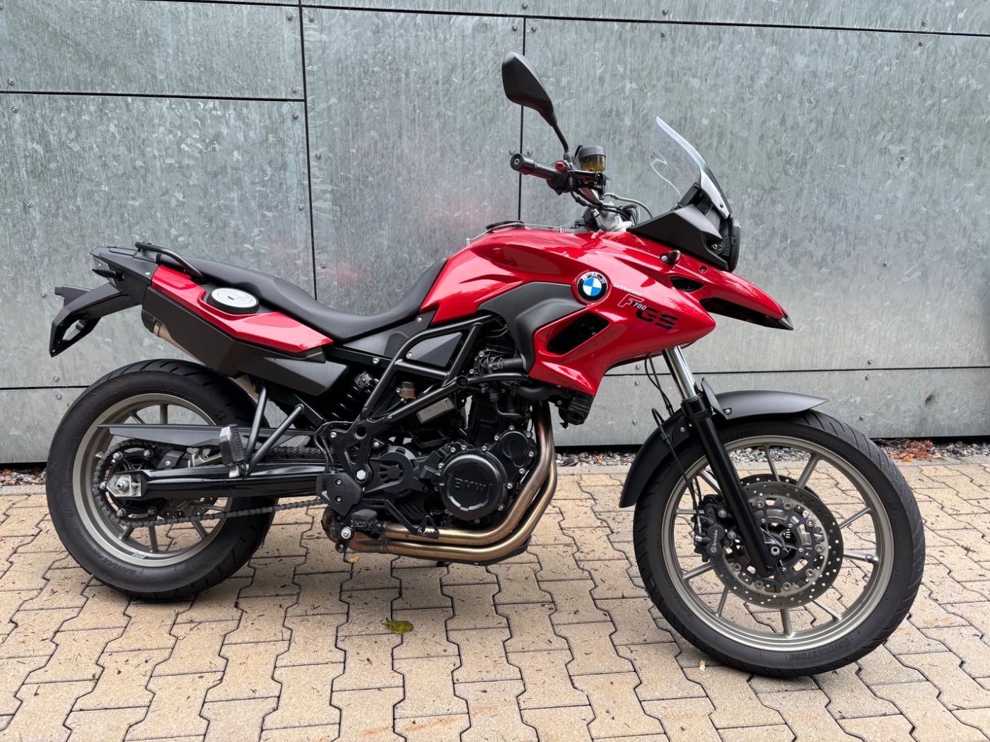 Fahrzeugabbildung BMW F 700 GS Tieferlegung LeoVince Endschalldämpfer