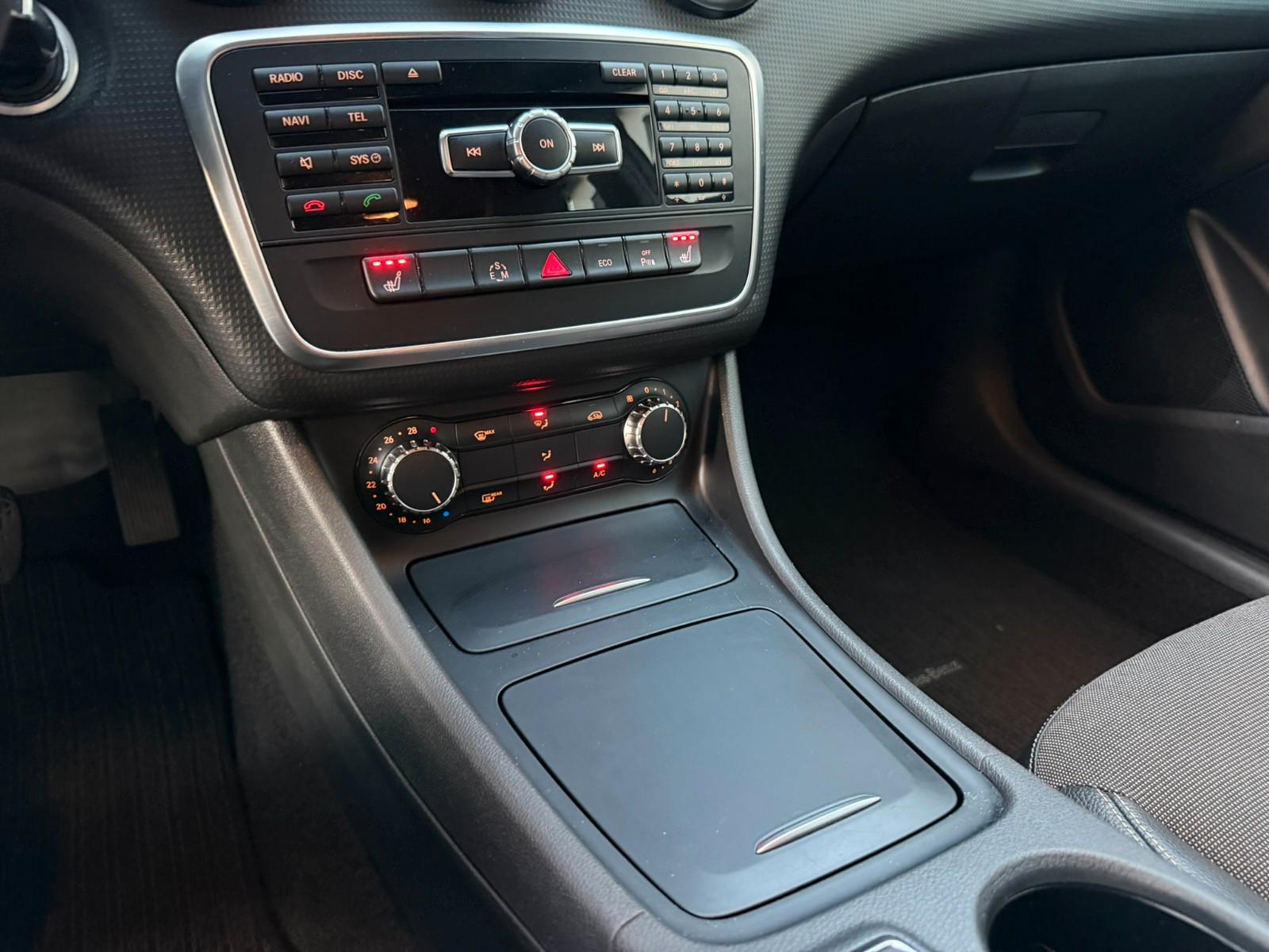 Mercedes-Benz A 180 Style Automatik Xenon Leder BlueEfficiency