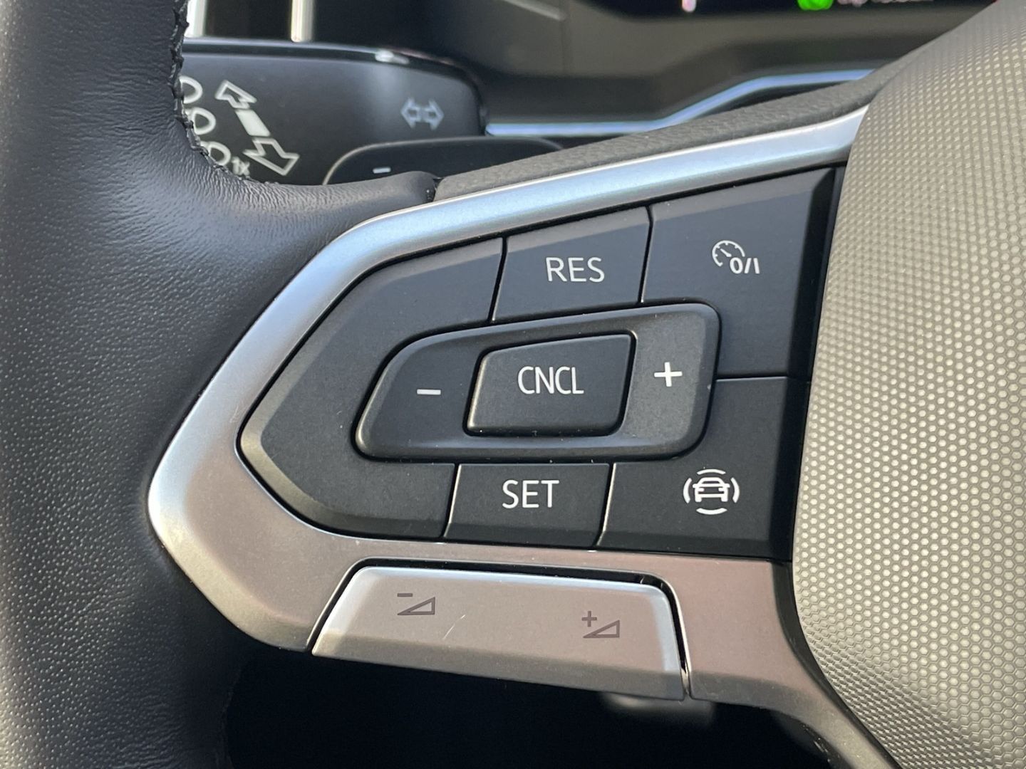 Polo 1.0 TSI DSG Style Kamera/App-Connect/Matrix