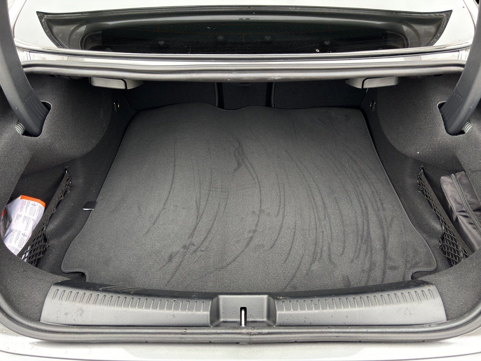 Fahrzeugabbildung Mercedes-Benz CLA 220 d Coupé AMG 360° MULTIBEAM KeylessGo