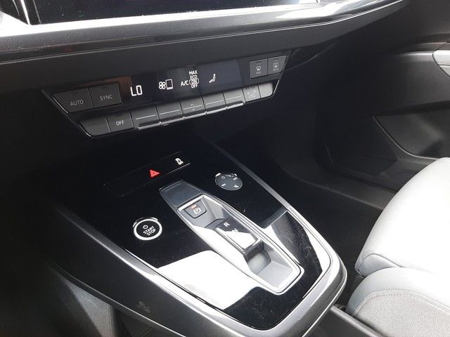 Fahrzeugabbildung Audi Q4 e-tron 40 S line edition one Matrix Wärmepump