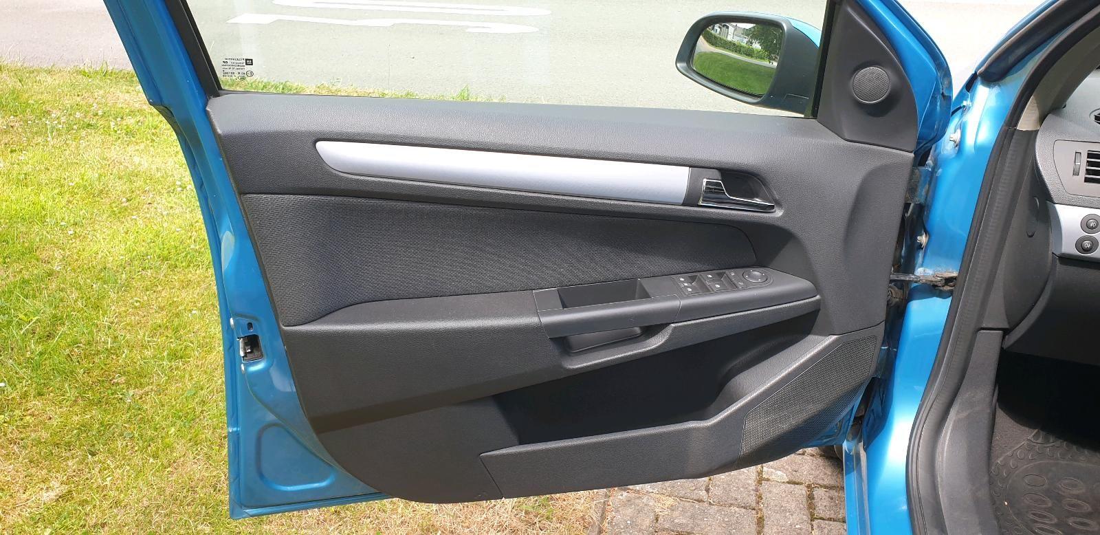 Opel Astra 2004 — photo 7