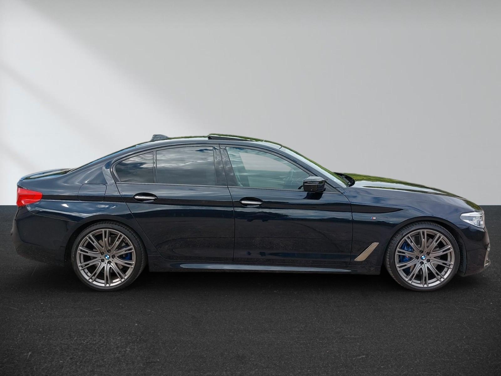 BMW M550 i xDrive 4xSHZ 360° KAM UPE 117' €