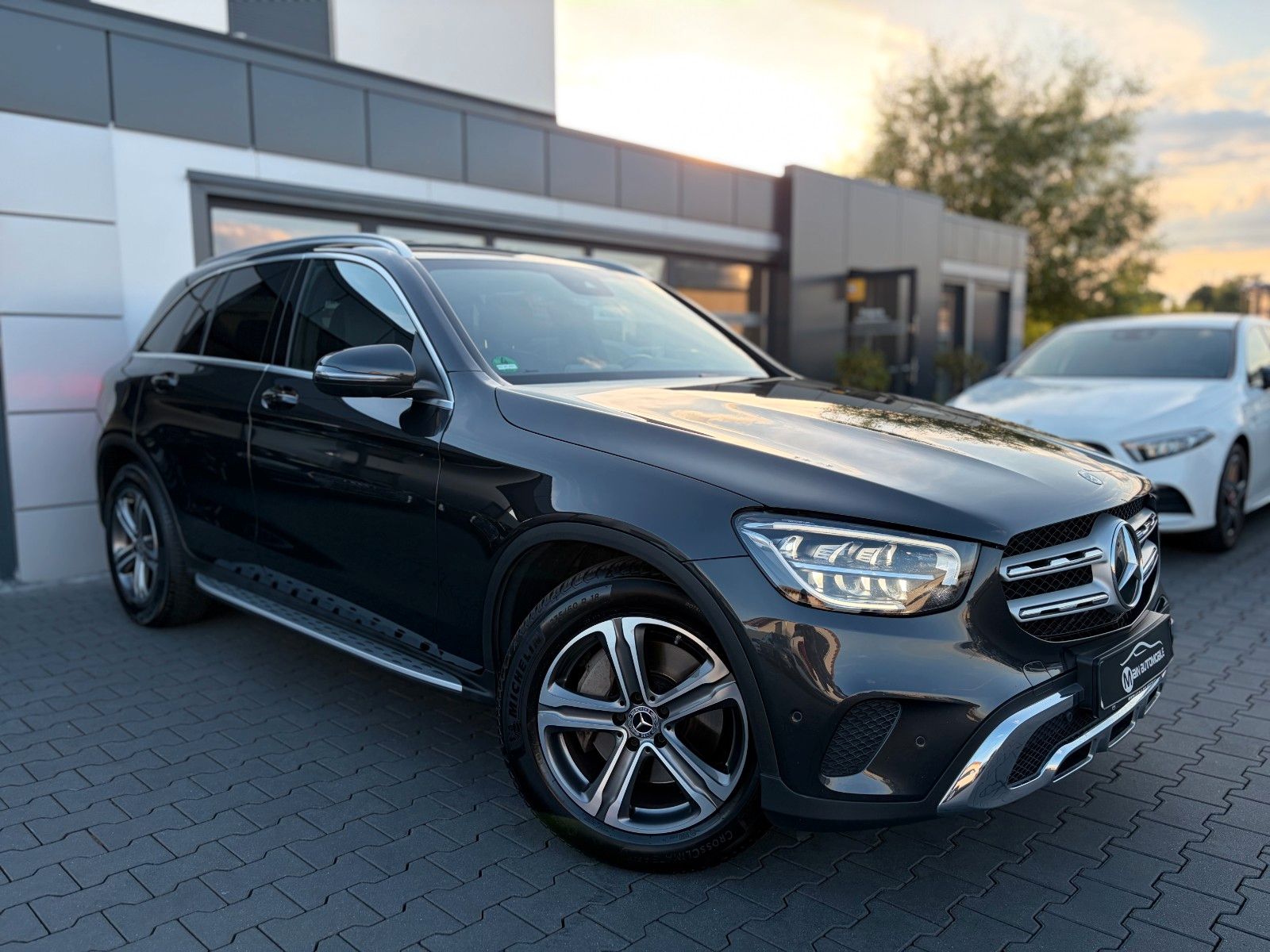 MERCEDES-BENZ GLC 300 d AMG-Inter.4Matic 9G-Tronic*LED*Kamera*