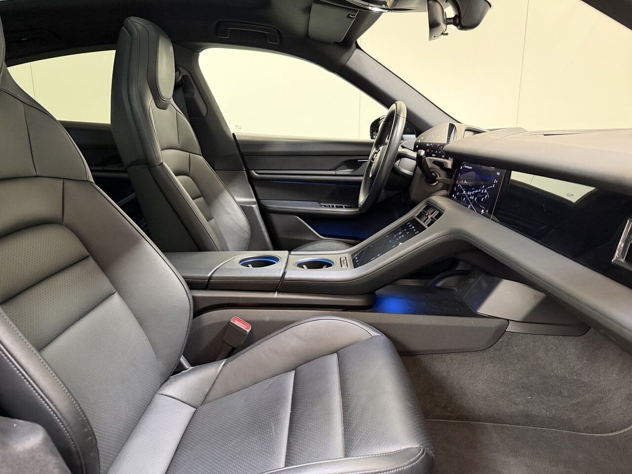 Porsche Taycan 93 kWh Perfom Bat Plus - Pano - 28 500KM! imagem 2