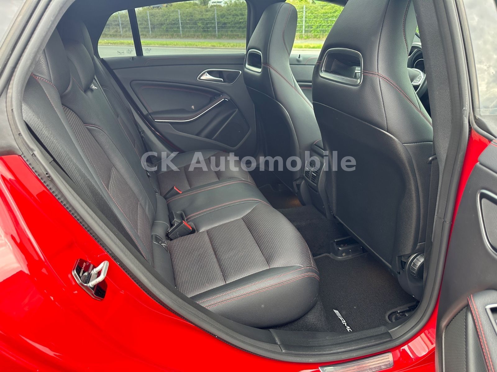 Fahrzeugabbildung Mercedes-Benz CLA 200 Shooting Brake AMG-Line/Night-Paket/LED