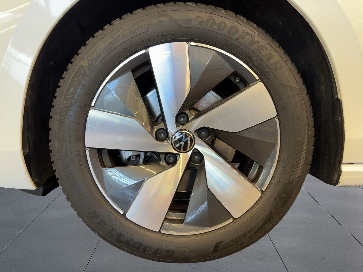 Volkswagen Passat - Bild 17