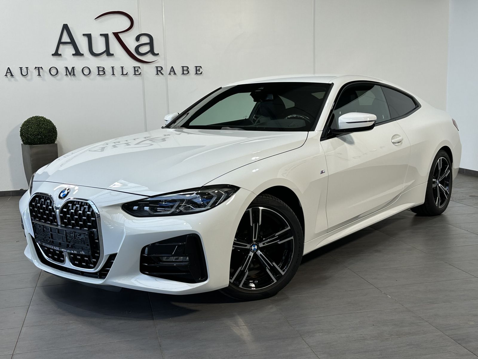 Fahrzeugabbildung BMW 420d Coupé Sport-Aut. M-Sport NAV+LASER+HEAD-UP