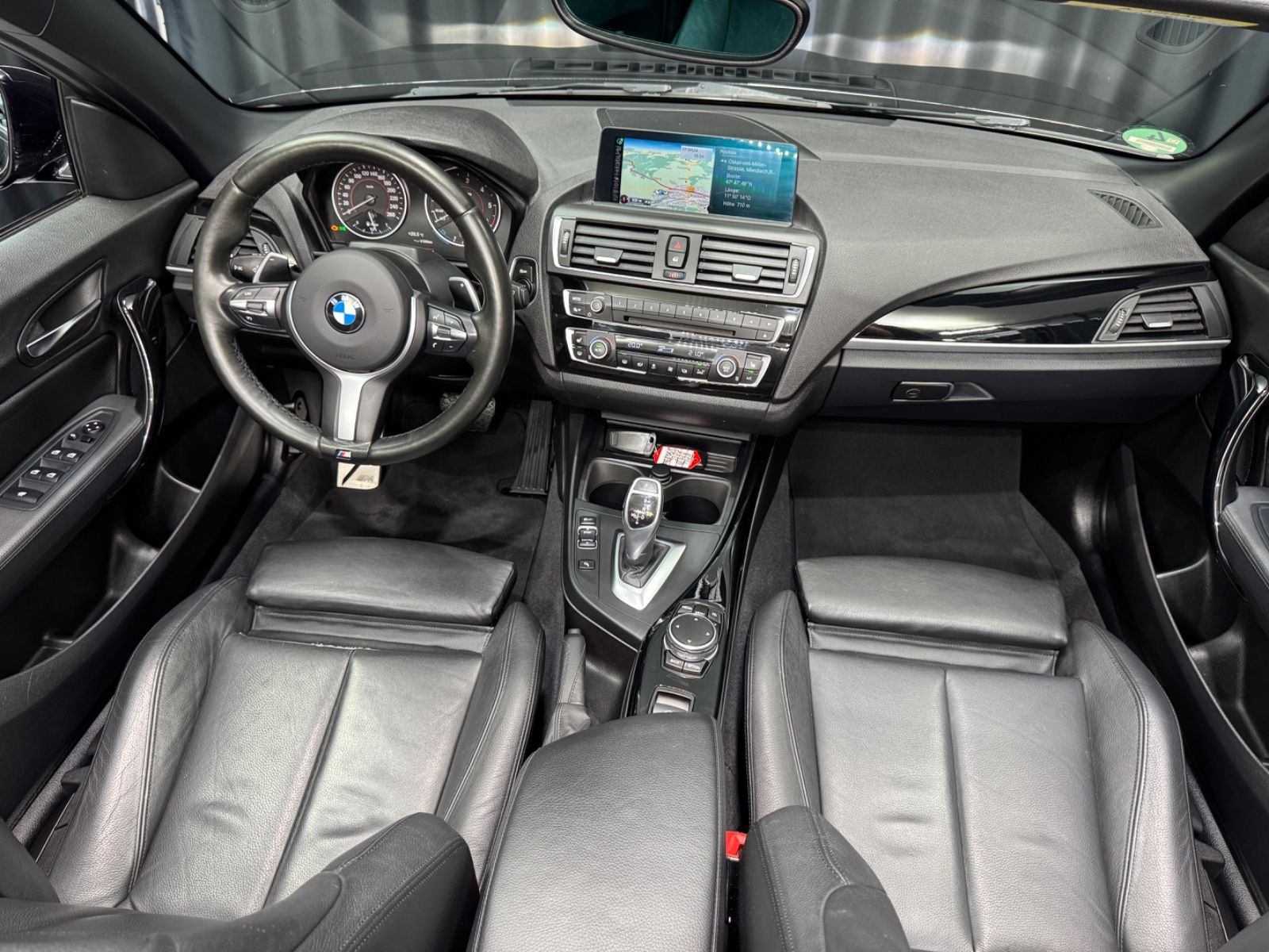 Fahrzeugabbildung BMW 220d Cabrio M Sport|LEDER|NAVI|AUTOMATIK|AHK|
