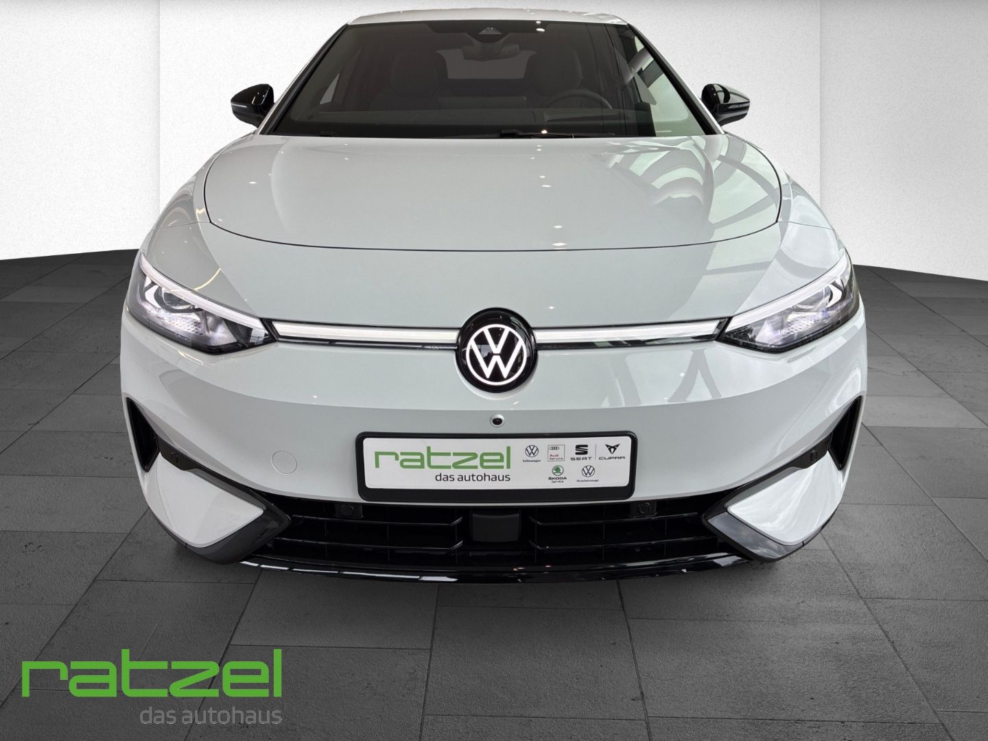 Fahrzeugabbildung Volkswagen ID.7 PRO 77kWh NAVI+AHK+LED+SHZ+Massage+Kamera