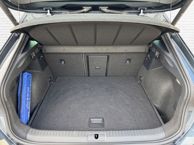 Fahrzeugabbildung CUPRA Formentor 1.5 eTSI 110 kW DSG Matrix Navi