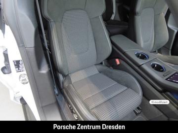 صورة مصغرة 29 لـ 2025 Porsche TAYCAN