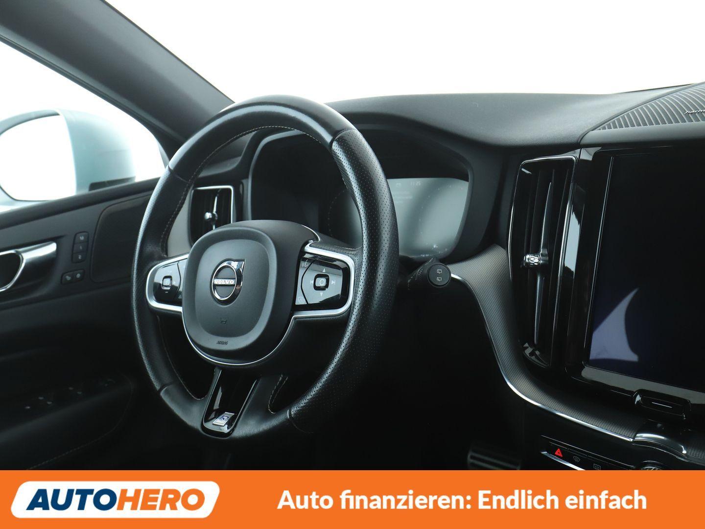 Volvo XC60 2.0 D4 R Design AWD Aut.*NAVI*LED*TEMPO*PDC