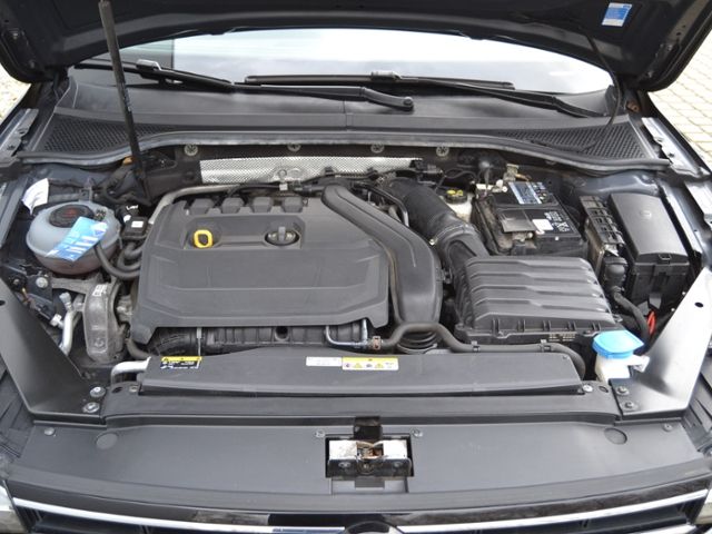 Passat Variant 1.5 TSI LED/NAVI+VZE+RFK/BUSINESS