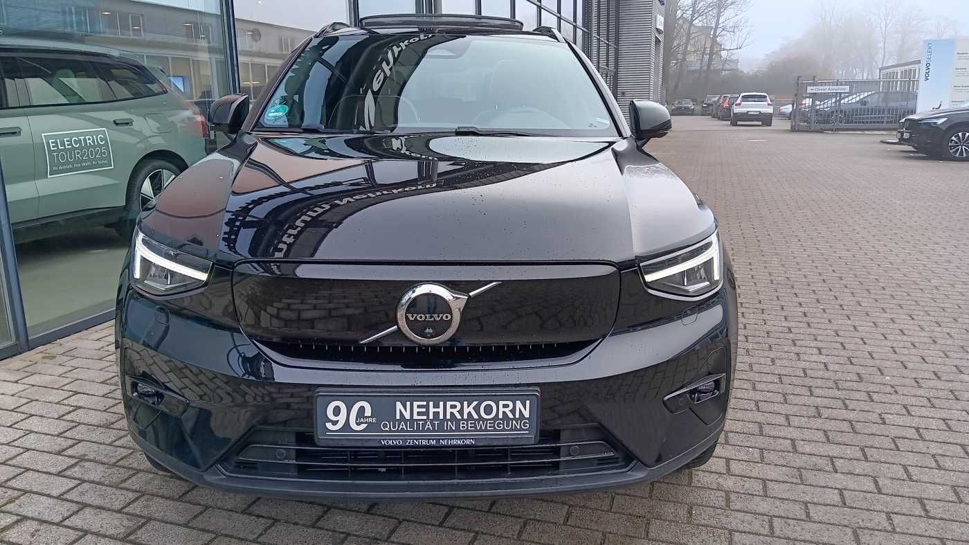 Fahrzeugabbildung Volvo XC40 Recharge Twin Ultimate AWD 'AHK, Schiebedac