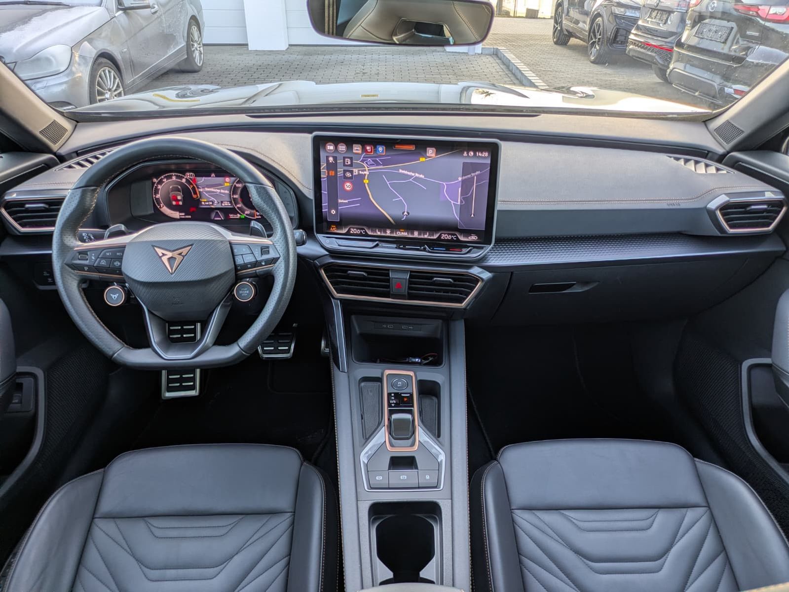 Fahrzeugabbildung CUPRA Formentor 1.5 eTSI LEDER*MATRIX*SENNH*Int.Dr.-XL