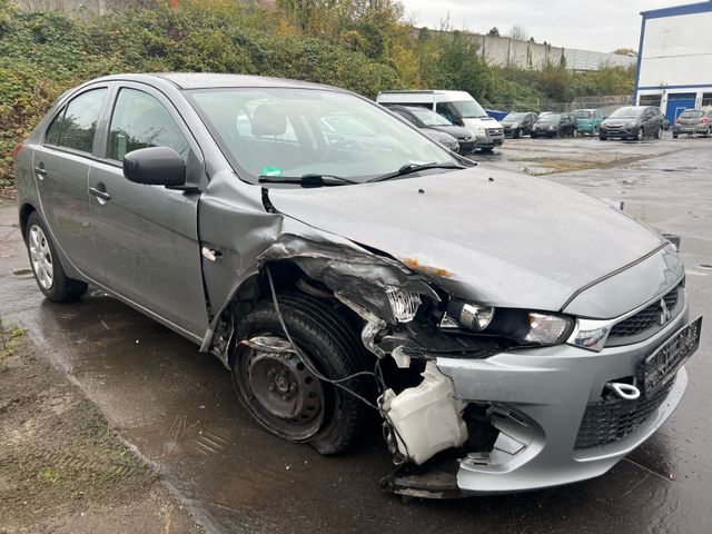 Mitsubishi Lancer Sportback Basis Unfallschaden *42TKM*