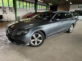 Mercedes-Benz E 220 E -Klasse T-Modell E 220 d - Mercedes-Benz E 220: Grau