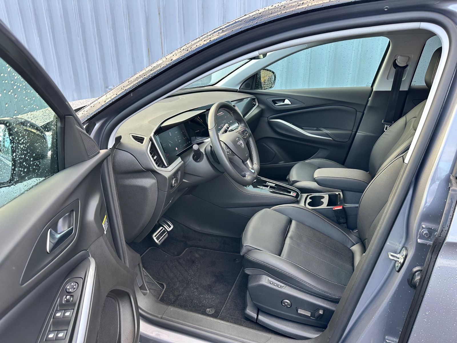 Fahrzeugabbildung Opel Grandland Elegance Plug-in-Hybrid*RFK*Leder