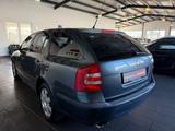 Skoda Octavia Combi Elegance *wenig KM - lückenlos SH* - Skoda Octavia aus 2005: Kombi
