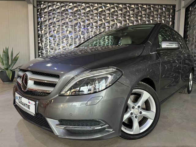 Mercedes-Benz B 220 4Matic*AHK*BI-XENON*NAVI*PDC*SIHZ*ALU*BT