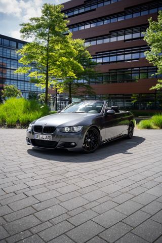 BMW 330d E93