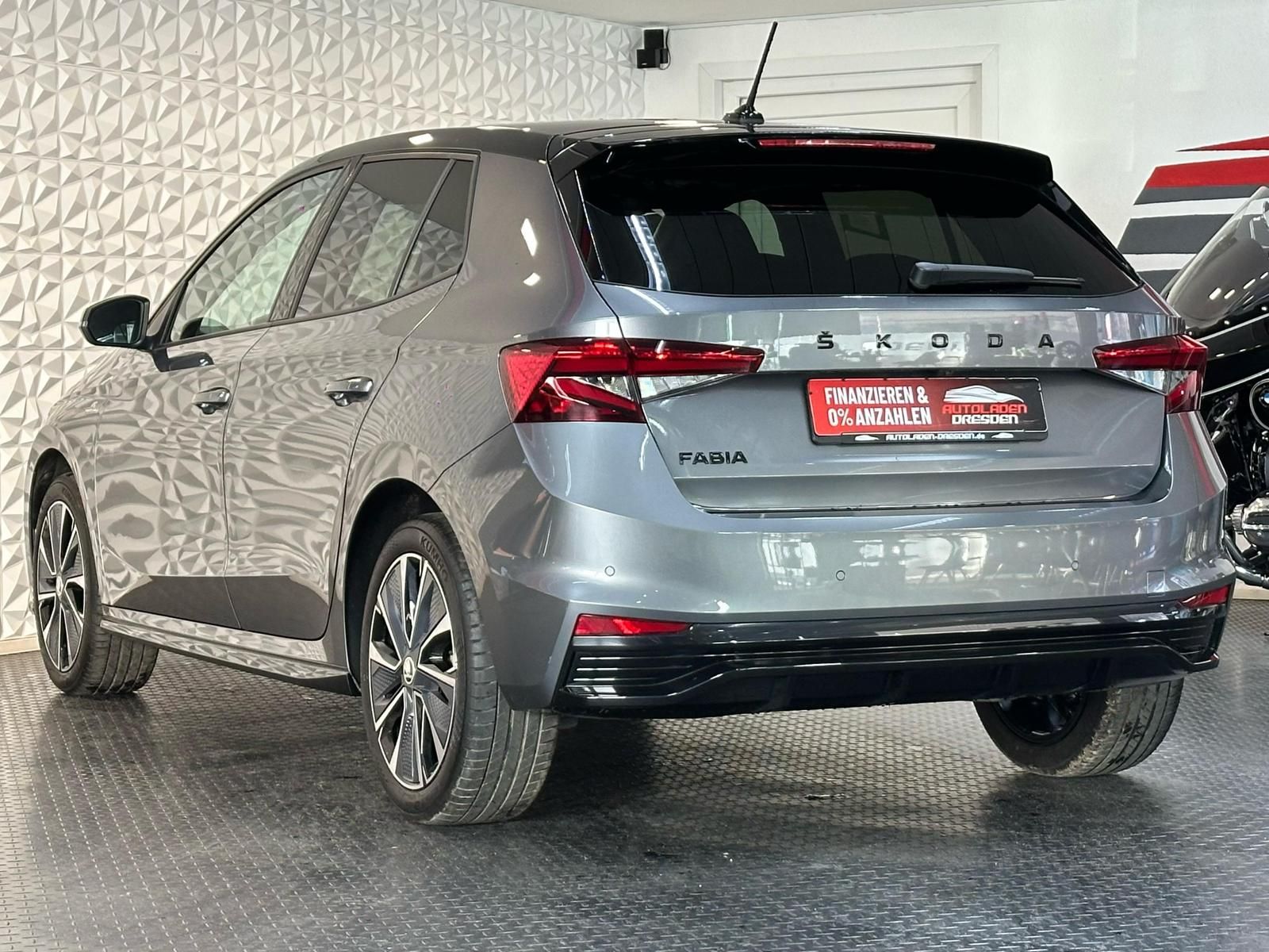 SKODA Fabia 1.0TSI MONTE CARLO LED#ACC#SHZ#LH#CAM#SPUR - Image 5