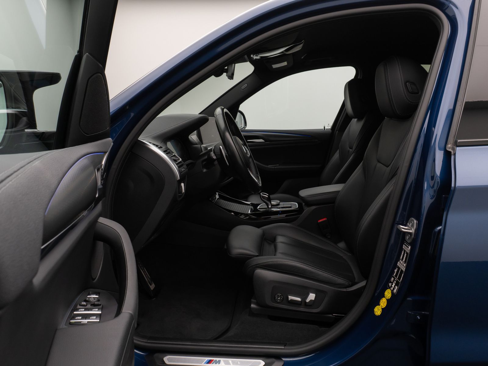 Fahrzeugabbildung BMW X3 M40d Kamera Laser HUD DAB H/K AHK Komfort 20"