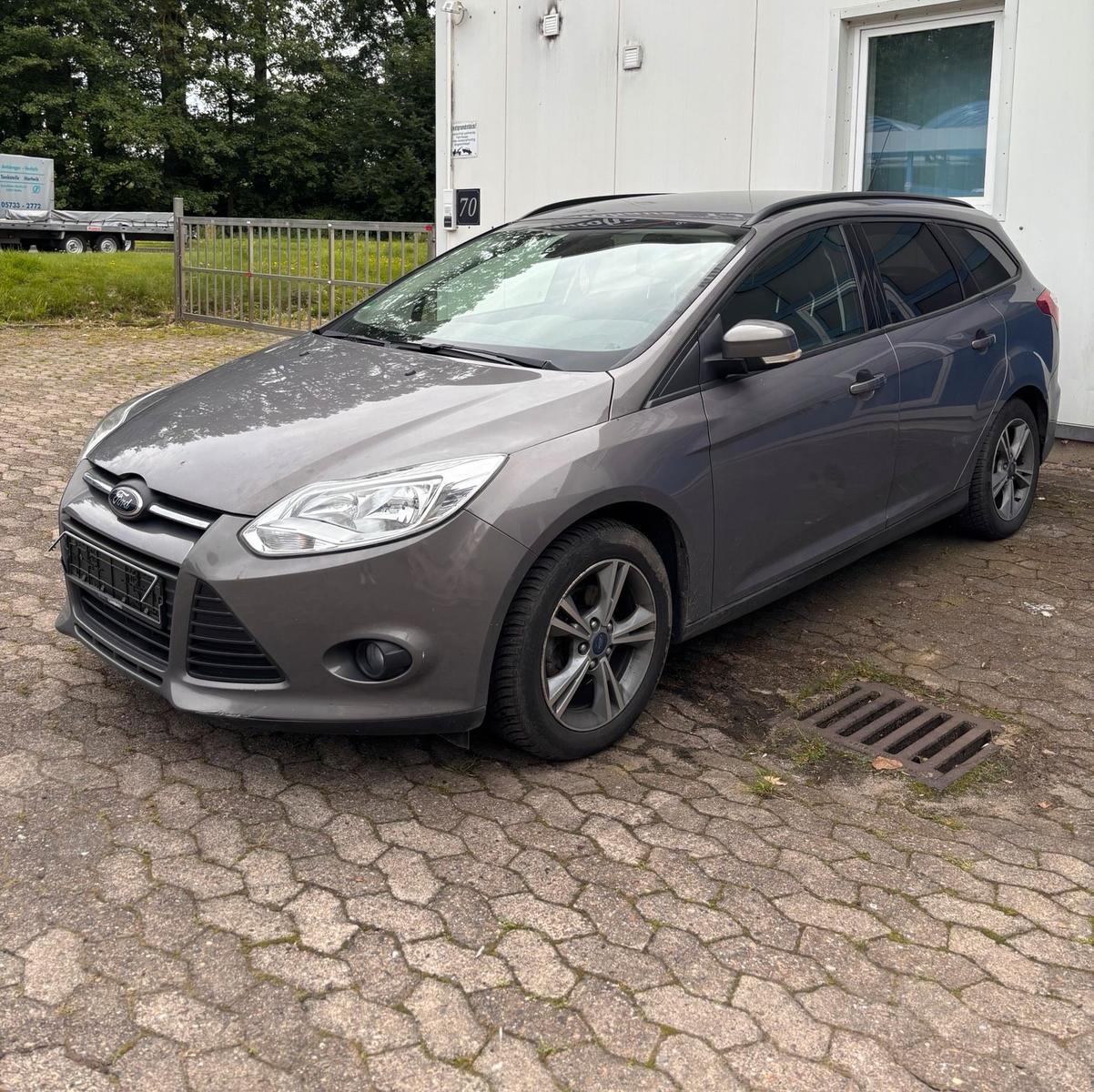 Ford Focus 2014 — photo 7