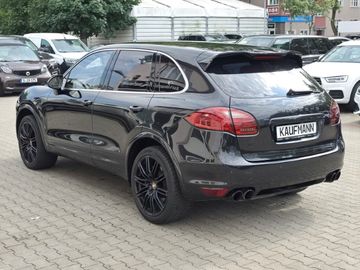Porsche Cayenne - 6