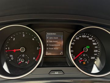 Volkswagen Tiguan - 10