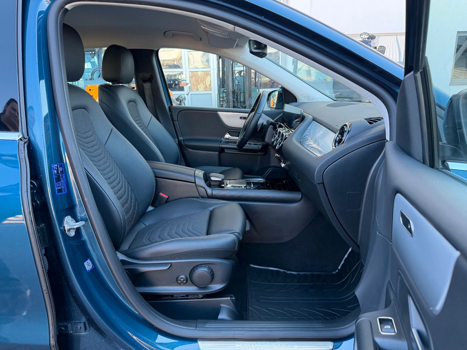 Fahrzeugabbildung Mercedes-Benz B 220 d Style R-Kamera+LED+Carplay+TOTW