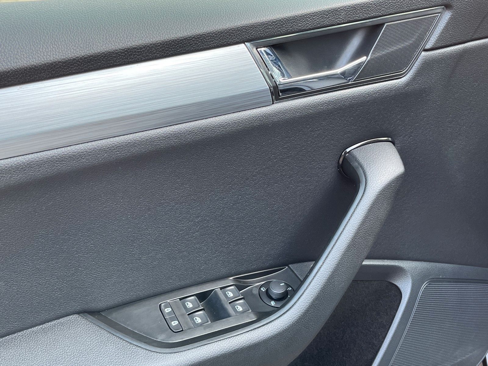 Fahrzeugabbildung SKODA Superb 1.4L DSG Combi*ViCo*Standheizung*AHK**