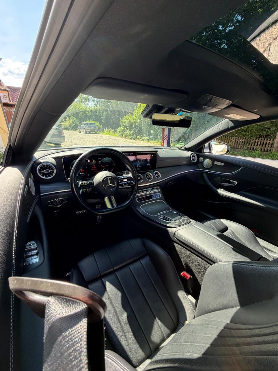 Mercedes-Benz E220,AMG,20Zoll,360grad, Widescreen,Burmester