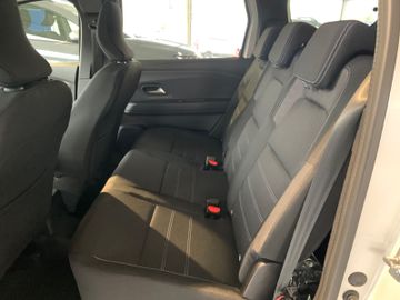 Fahrzeugabbildung Dacia Jogger TCe 110 Comfort 7-Sitzer