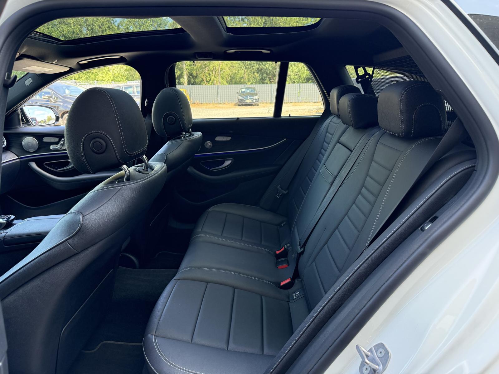 Mercedes-Benz E 400 4Matic AMG *MULTIBEAM*PANO*360°*