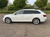 Skoda Superb 2.0 TDI SCR 140kW DSG 4x4 Ambition Co... - Skoda Superb Ambition mit Diesel-Antrieb