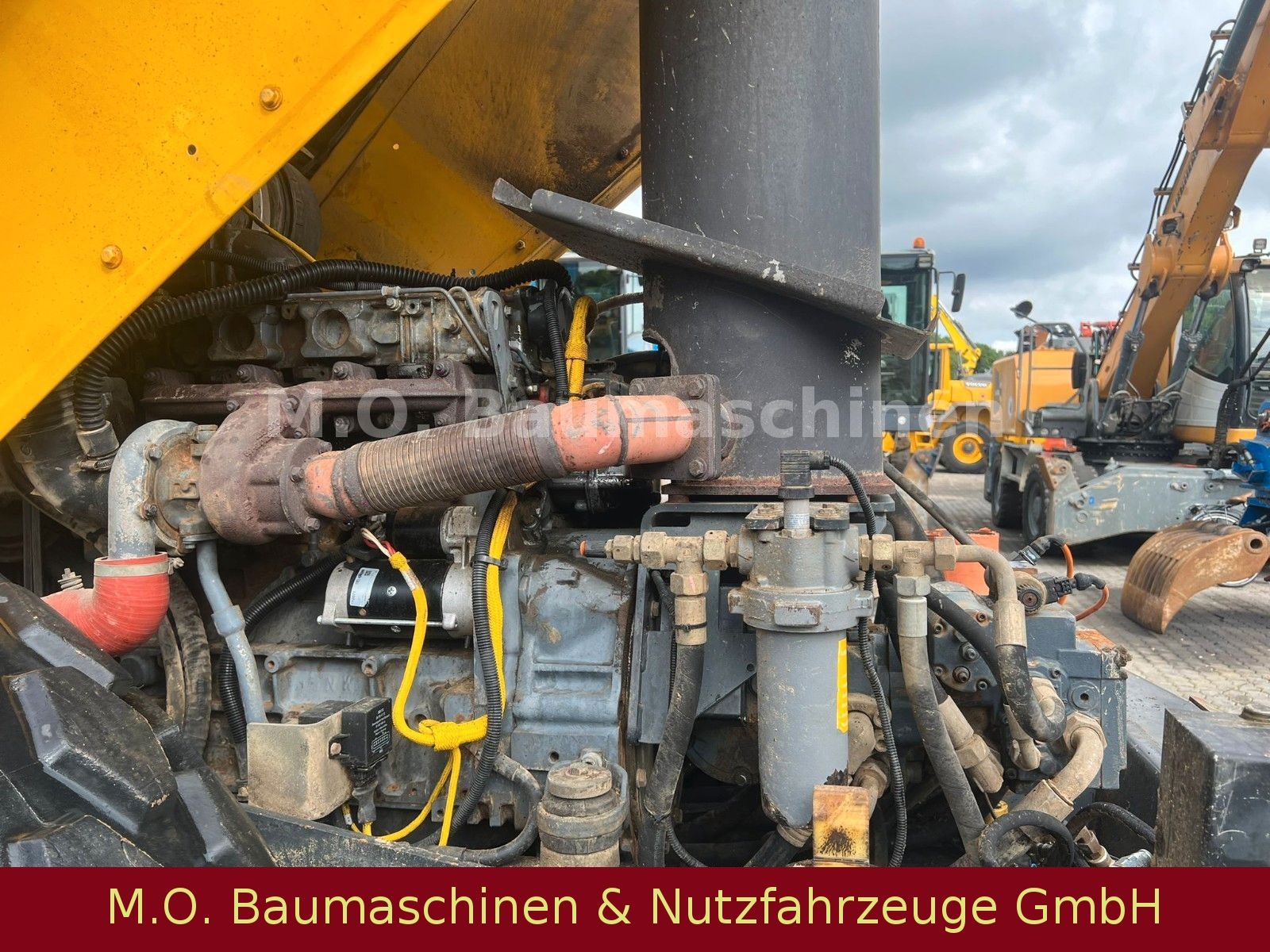 Fahrzeugabbildung BOMAG BW 214 DH-3 / 14 T / Walzenzug /